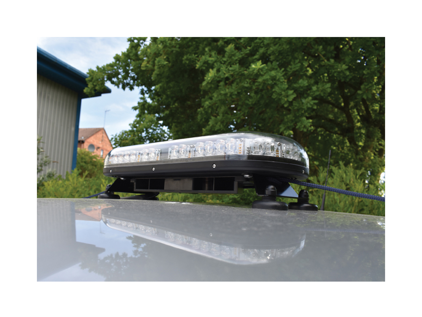 Trail Blazer 2 LED Mini Lightbar Clear Angle View Unlit In Situ on Silver Car Roof 2